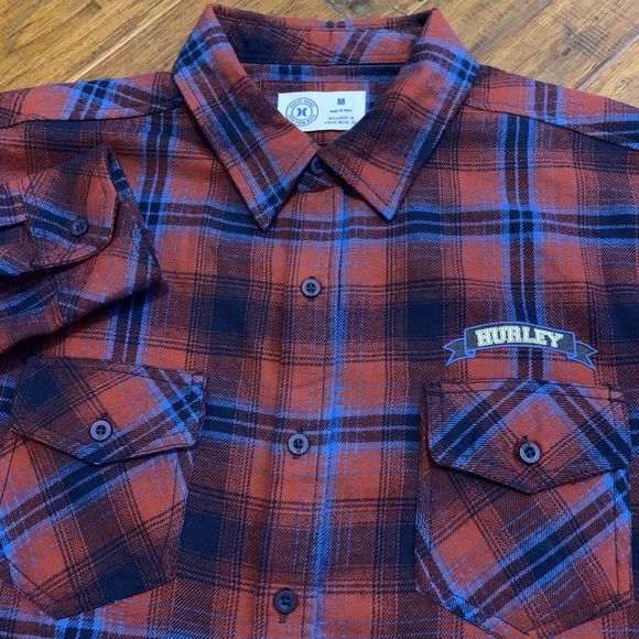 Hurley Red & Blue Plaid Flannel Button-Up Long Sleeve Shirt Mens Size M NWT - Picture 2 of 8